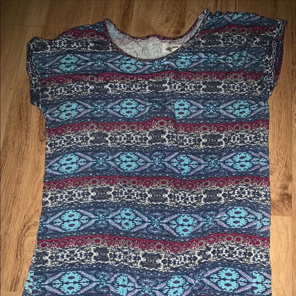 Tee shirt